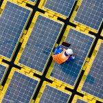 Guía Legal para el Éxito en Proyectos de Energías Renovables